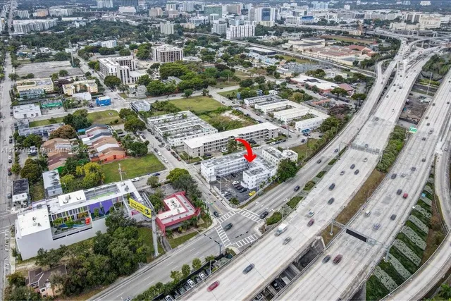 $1,600 | 365 Northwest 8th Street, Unit 208, Miami, FL 33136