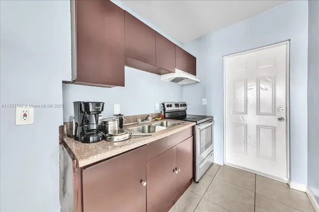 $1,600 | 365 Northwest 8th Street, Unit 208, Miami, FL 33136