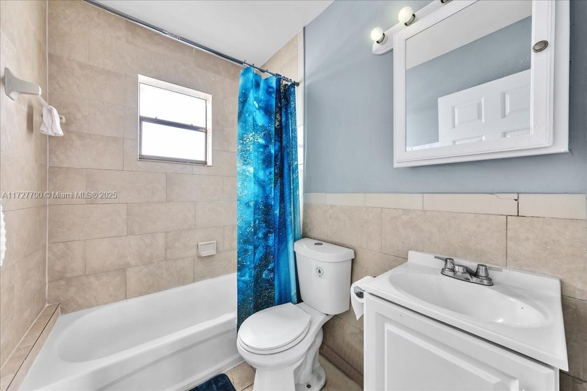 365 Northwest 8th Street, Unit 208 Miami, FL 33136 - Photo 28 of 31