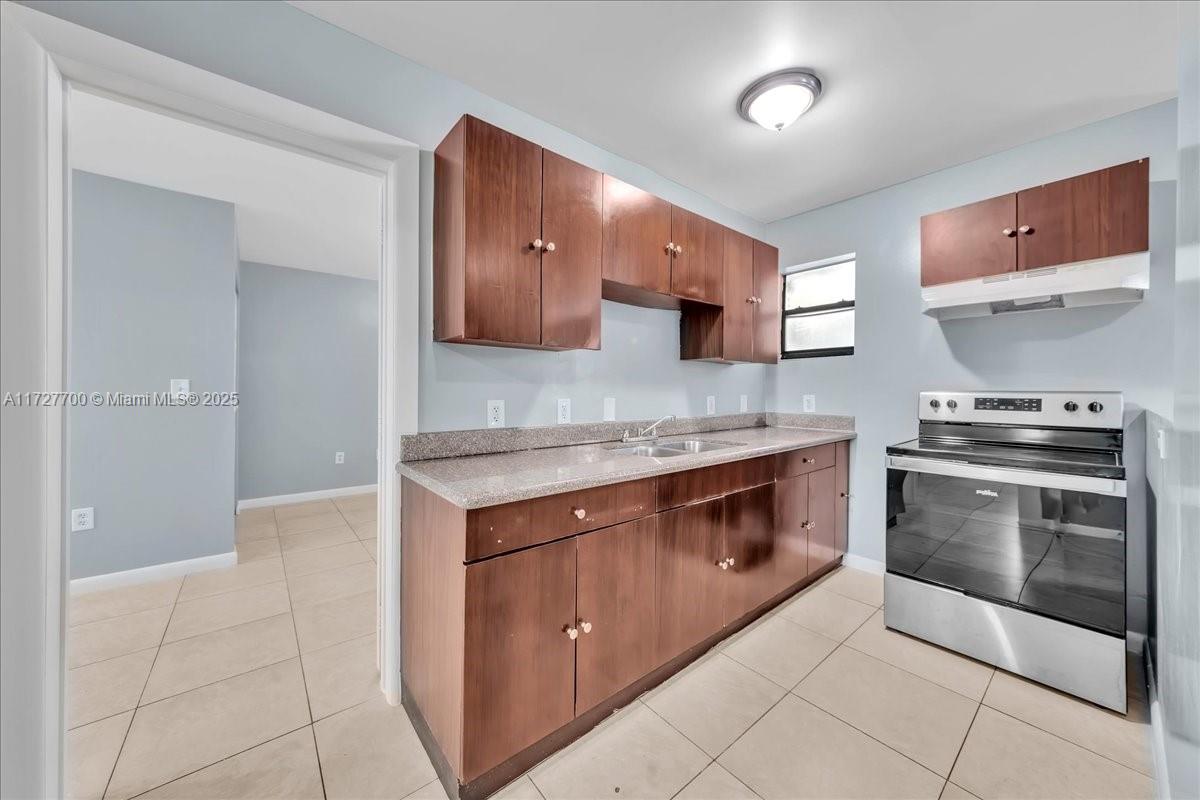 365 Northwest 8th Street, Unit 208 Miami, FL 33136 - Photo 10 of 31