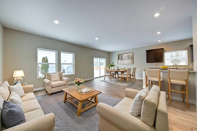 $347,999 | 1125 Brandt Street, Garden City, MI 48135