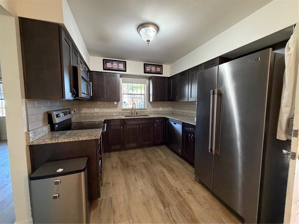 3230 West St Conrad Street Tampa, FL 33607 - Photo 4 of 18
