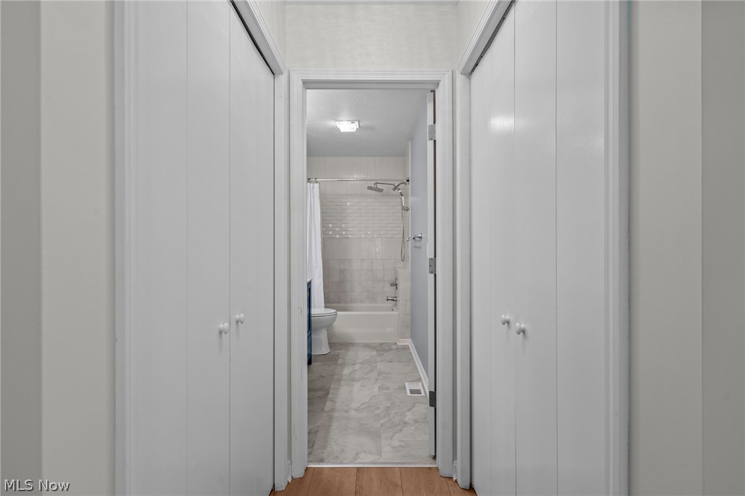 73 Lethbridge Lane Akron, OH 44321 - Photo 17 of 44 Master BR has double closets and Ensuite Bath!