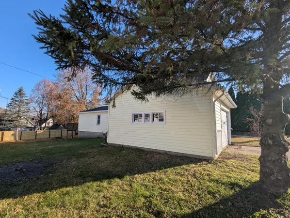 $279,900 | 27 West Wood Street, Newaygo, MI 49337