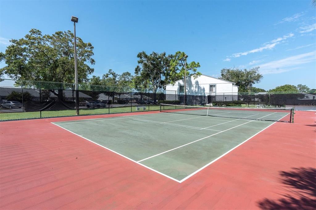 1207 Pine Ridge Circle West, Unit H2 Tarpon Springs, FL 34688 - Photo 29 of 34