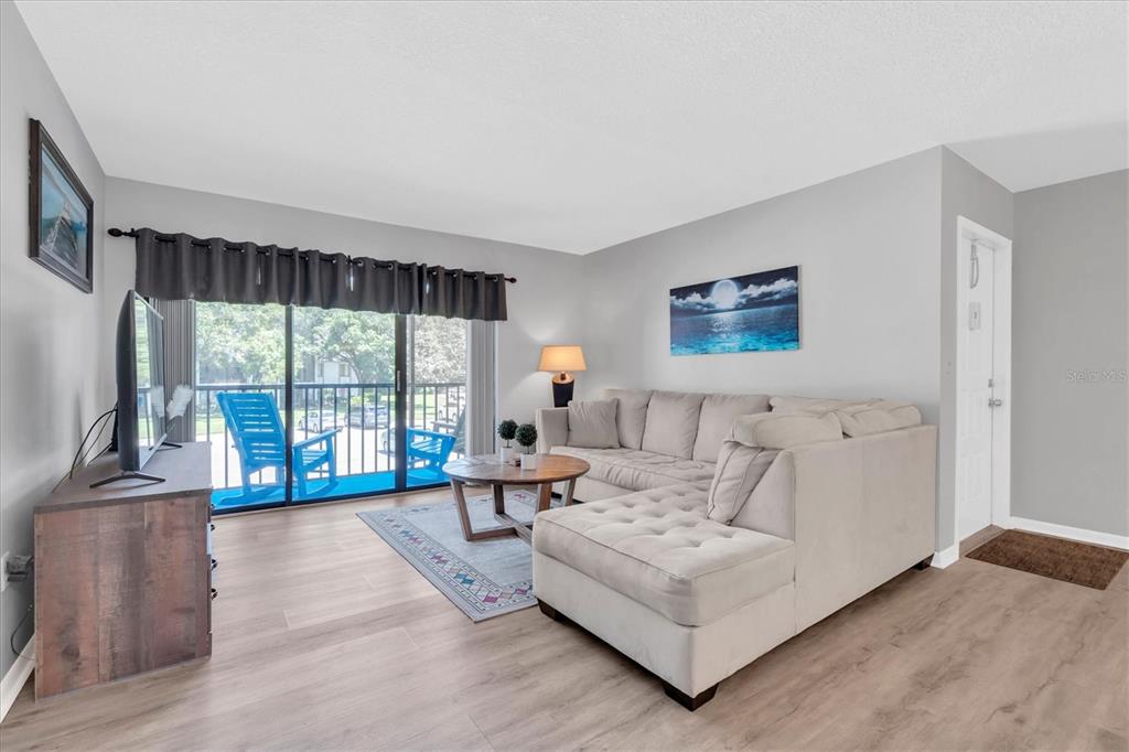 1207 Pine Ridge Circle West, Unit H2 Tarpon Springs, FL 34688 - Photo 4 of 34