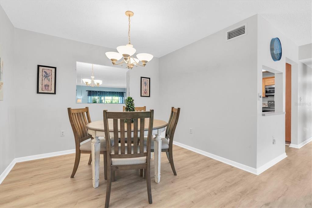 1207 Pine Ridge Circle West, Unit H2 Tarpon Springs, FL 34688 - Photo 8 of 34