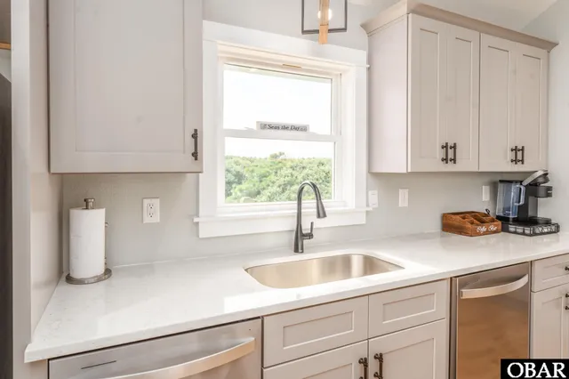 $1,650,000 | 2364 Sandfiddler Road, Corolla, NC 27927