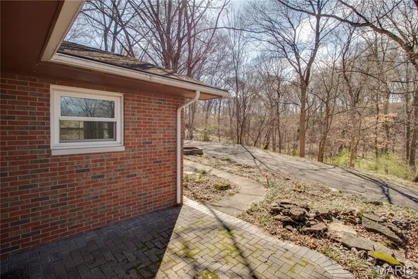 $1 | 8908 Fair Oaks Drive, Fairview Heights, IL 62208