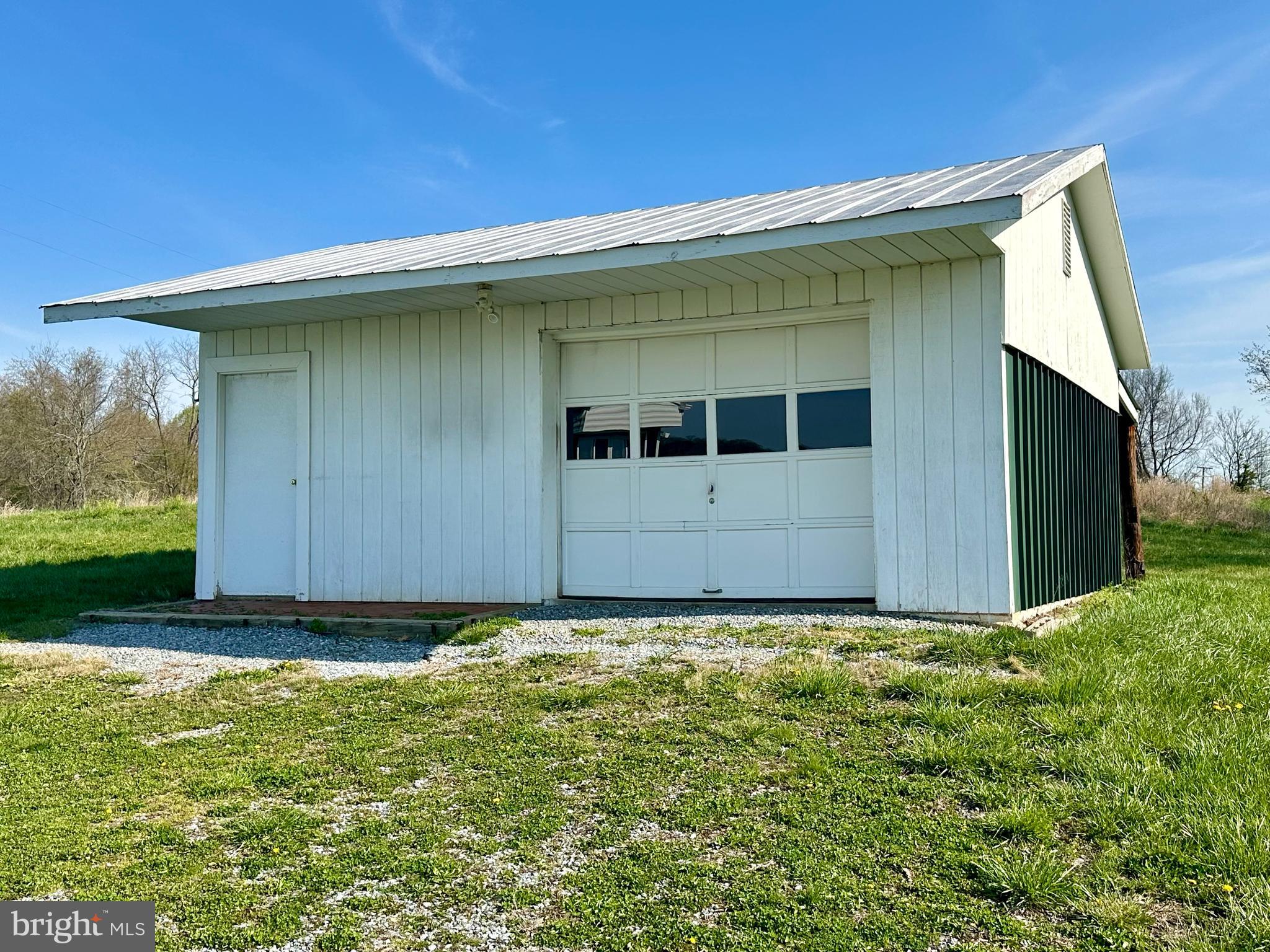 11449 A Alton Road Frederick, MD 21701 - Photo 16 of 25 a view of a backyard of the house