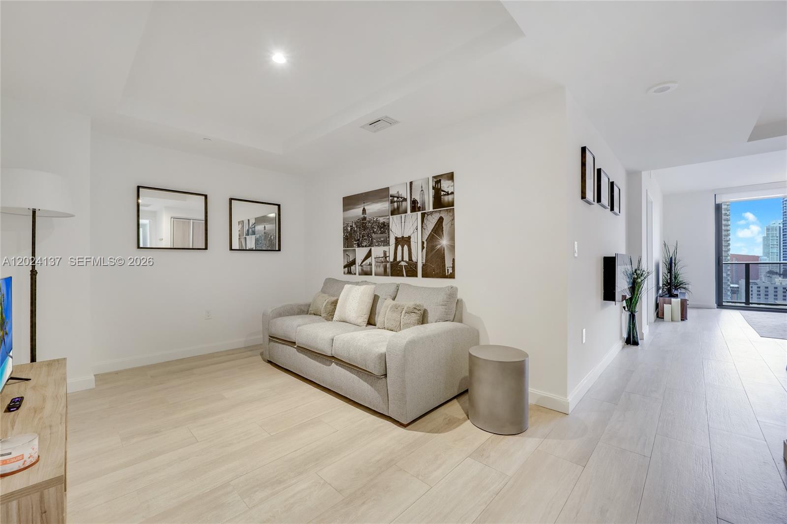 45 Southwest 9th Street, Unit 1905 Miami, FL 33130 - Photo 6 of 13