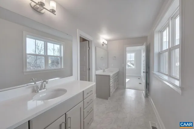 $899,900 | 1150 Riparian Court, Charlottesville, VA 22911