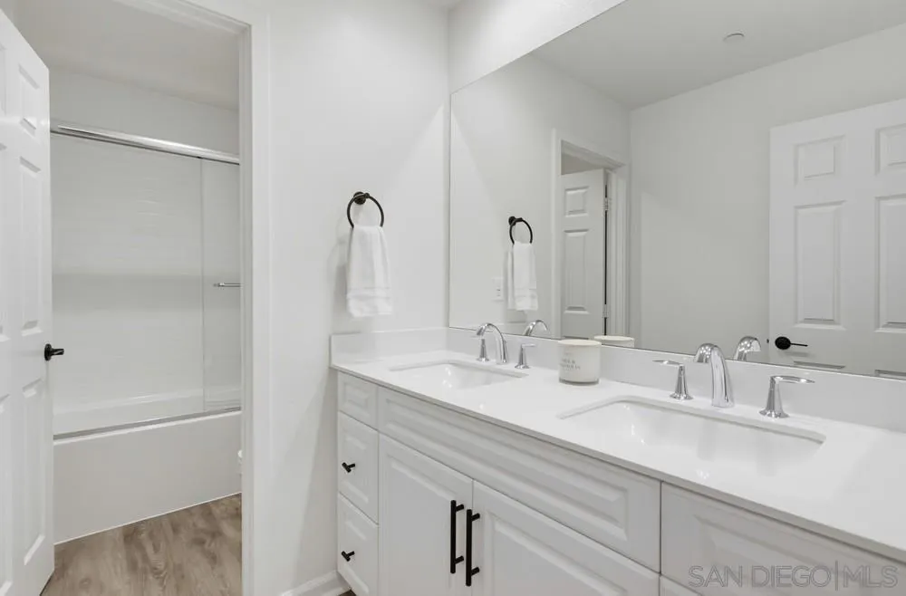 1013 Crestline Road San Marcos, CA 92069 - Photo 44 of 58 Upstairs hall bathroom