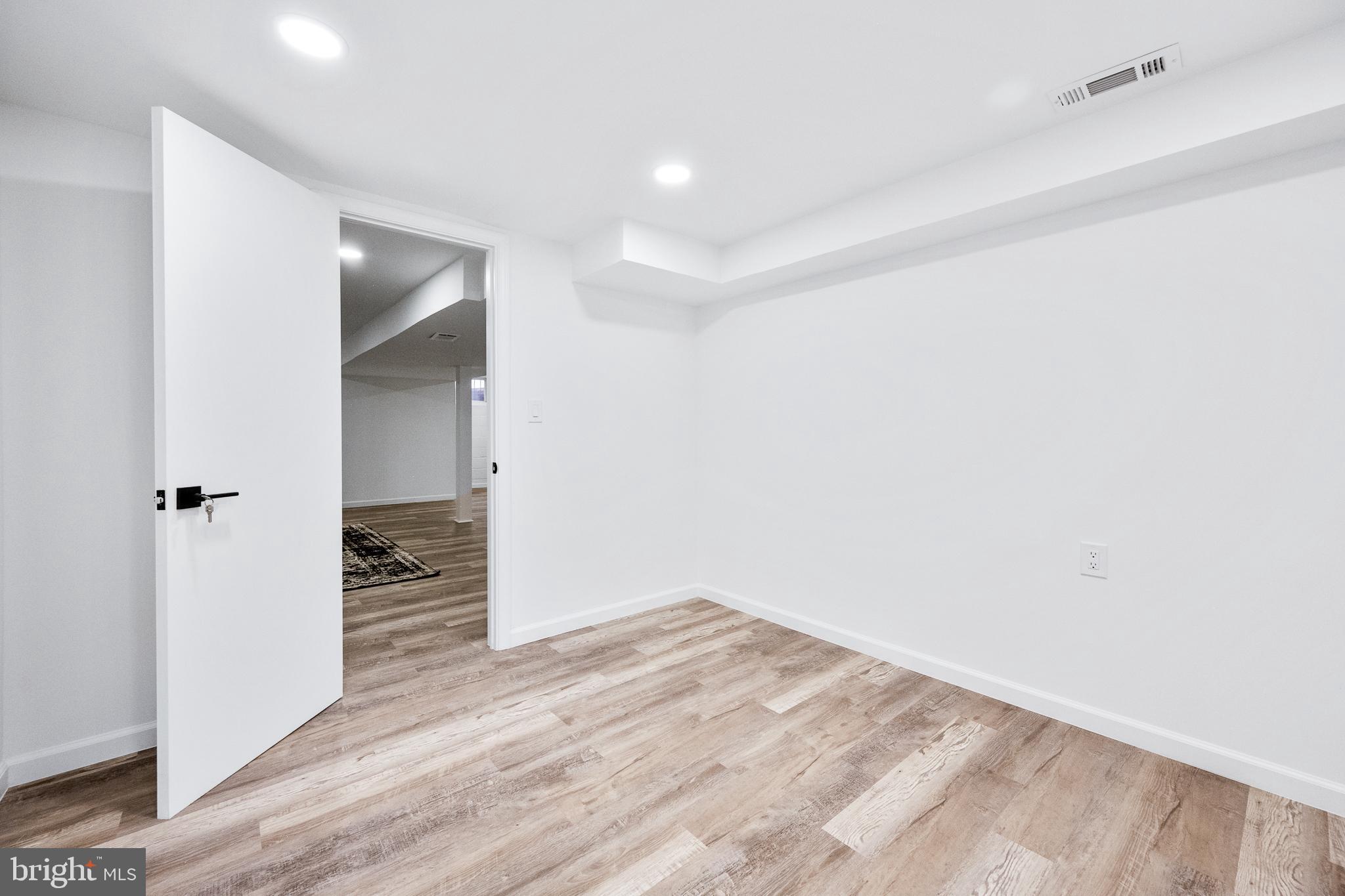 6907 Kipling Parkway District Heights, MD 20747 - Photo 34 of 39