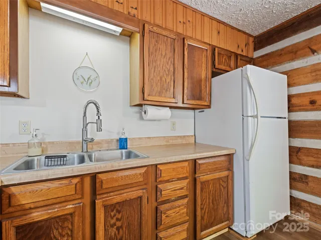 $299,000 | 237 Biltmore Circle, Bryson City, NC 28713