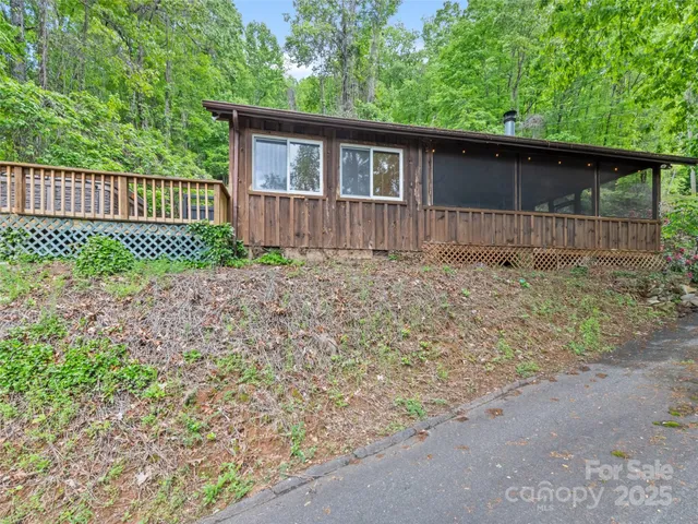 $299,000 | 237 Biltmore Circle, Bryson City, NC 28713