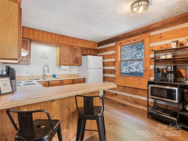 $299,000 | 237 Biltmore Circle, Bryson City, NC 28713