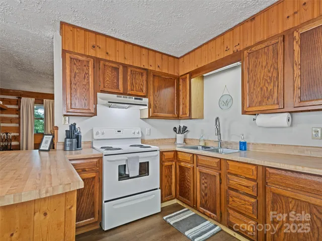 $299,000 | 237 Biltmore Circle, Bryson City, NC 28713