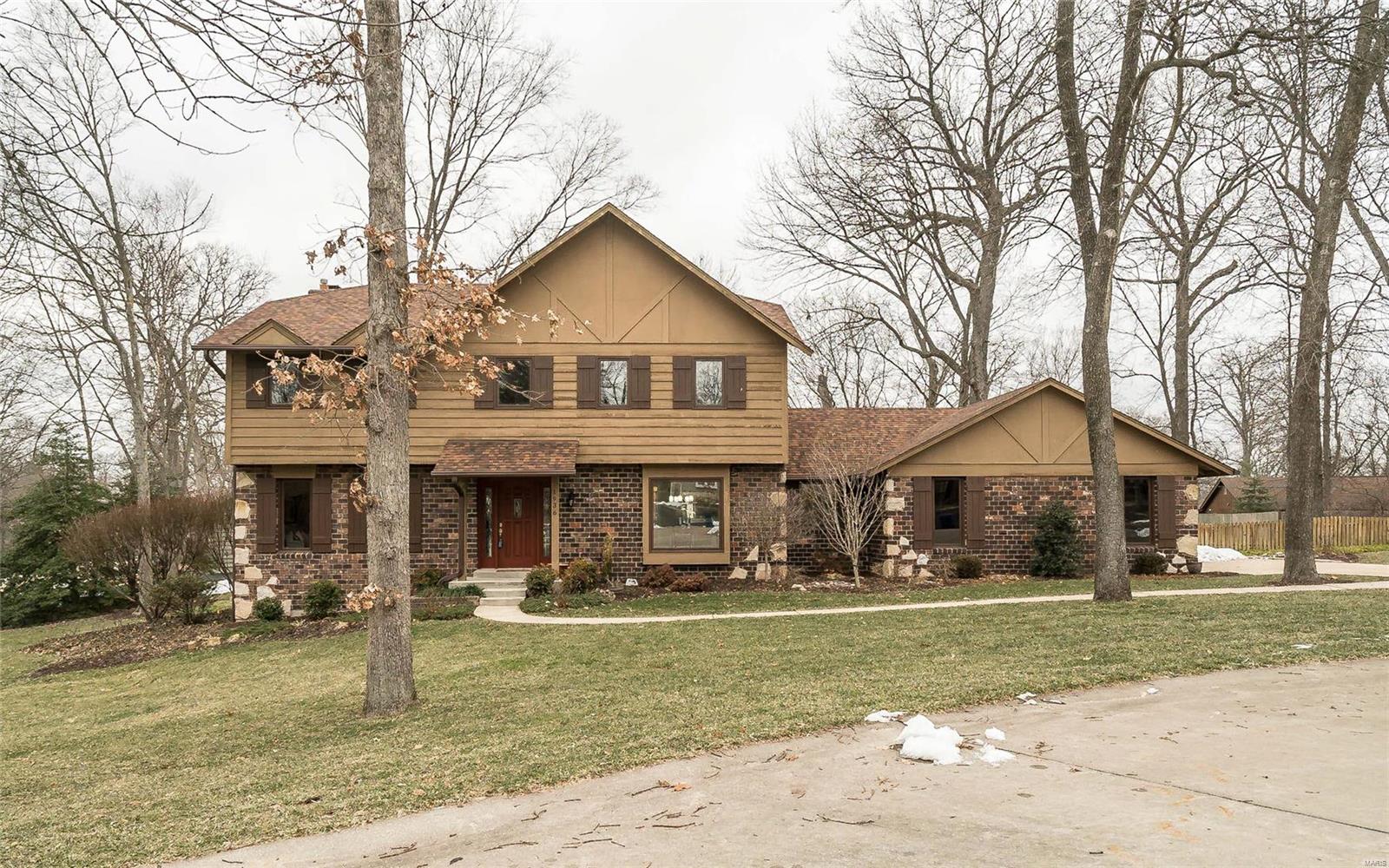 1936 Rustic Oak Road Chesterfield, MO 63017 - Photo 1 of 46 Gallery Image 1