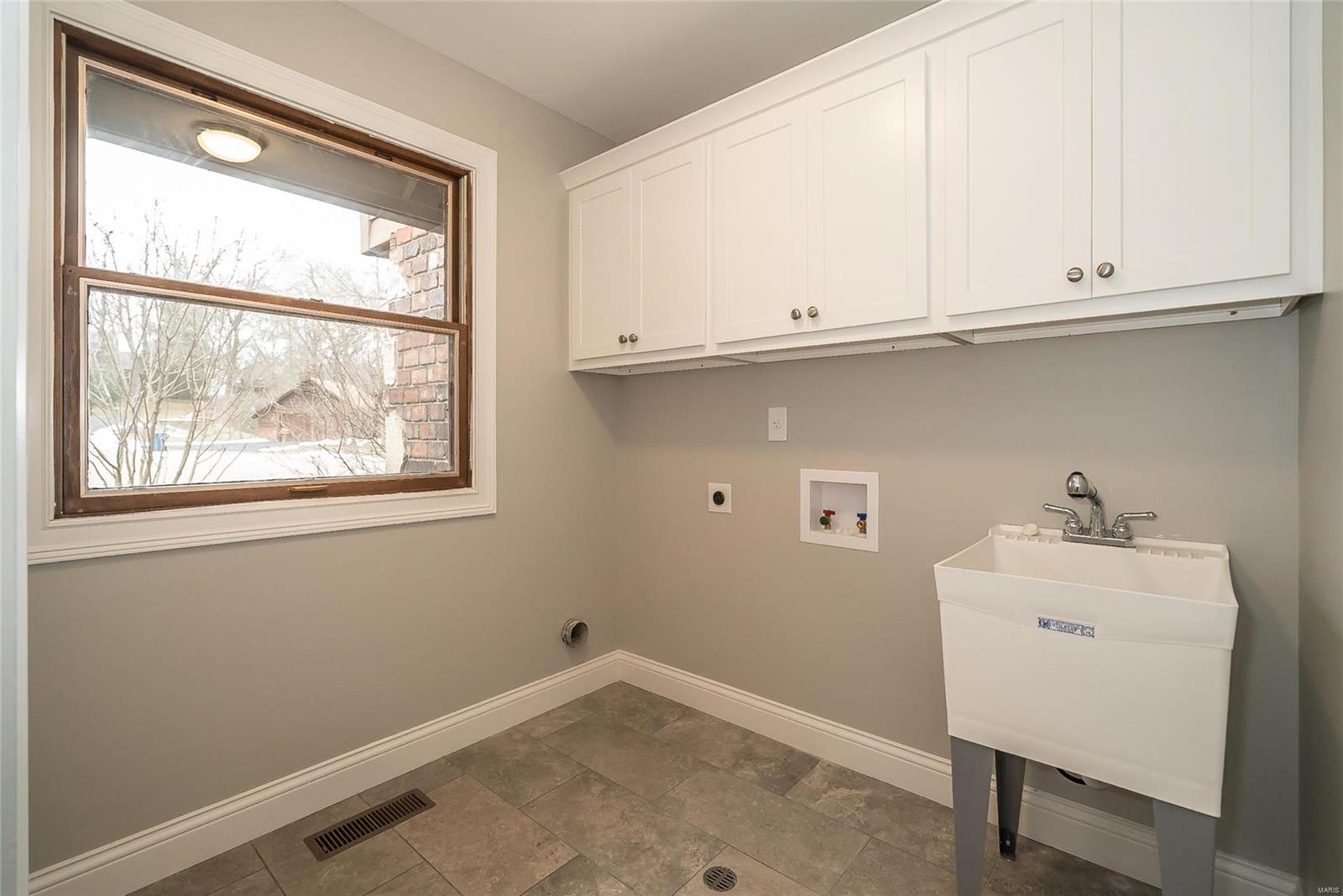 1936 Rustic Oak Road Chesterfield, MO 63017 - Photo 28 of 46 Gallery Image 28