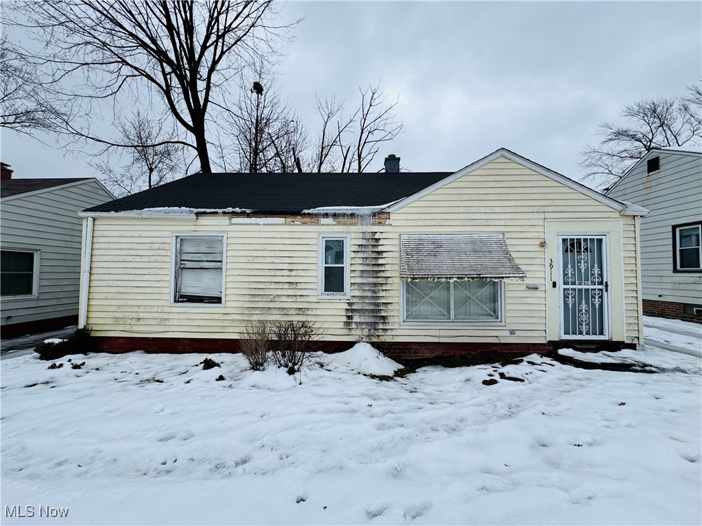 3911 East 189th Street Cleveland, OH 44122 - Photo 2 of 16 3 bed. 1 bath.