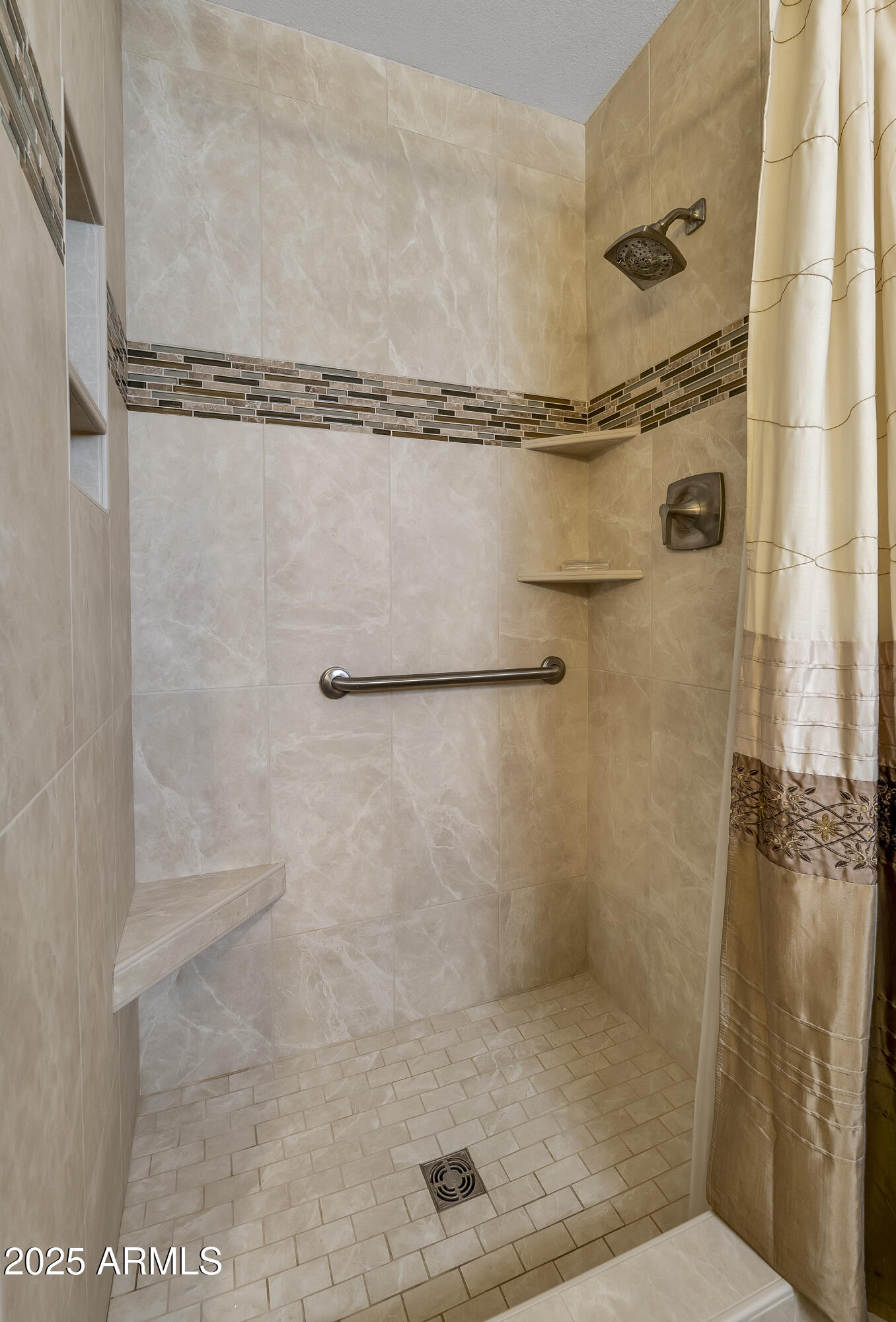 20 Creek Rock Road Sedona, AZ 86351 - Photo 16 of 43 Primary Bath