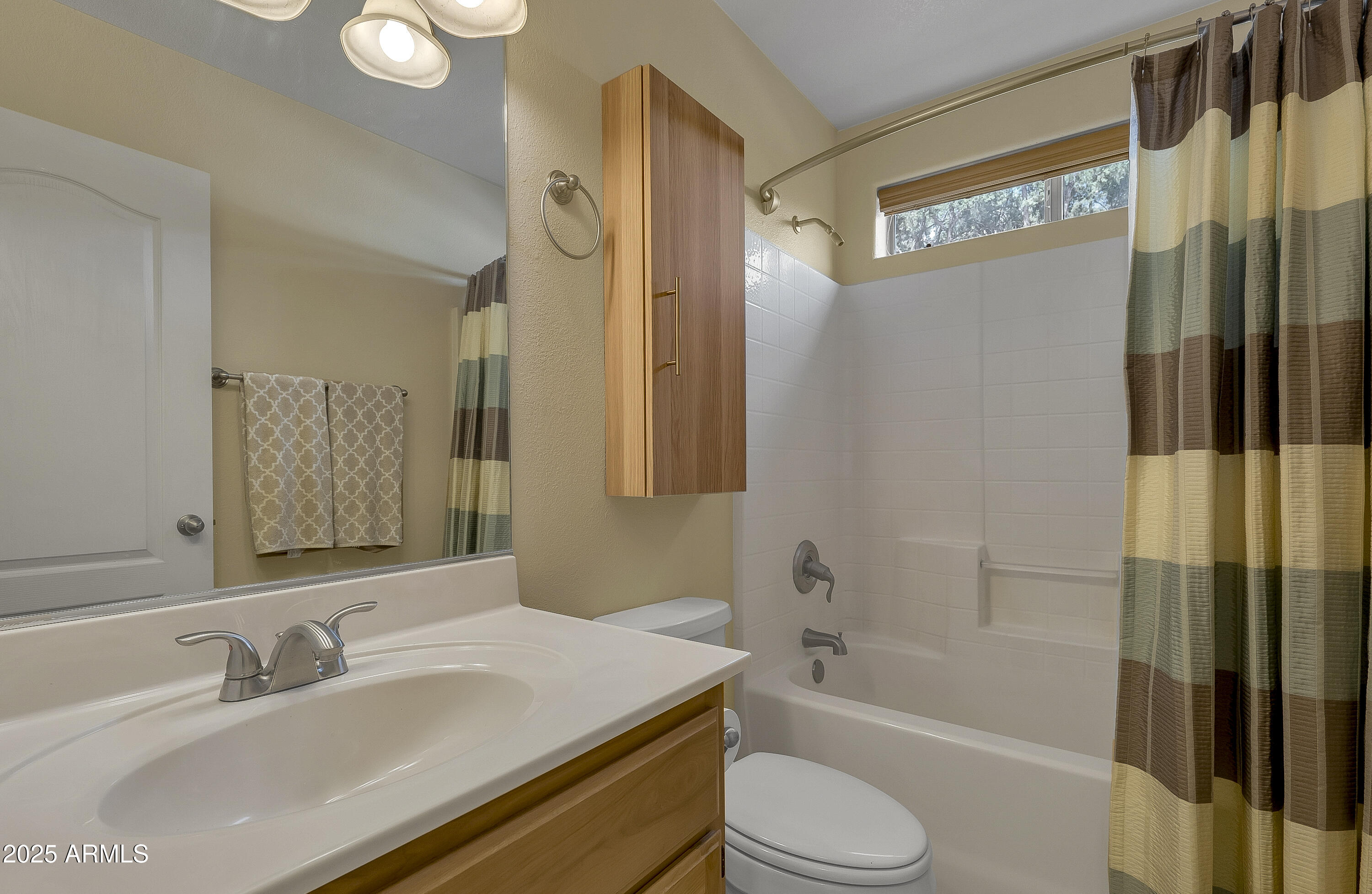 20 Creek Rock Road Sedona, AZ 86351 - Photo 18 of 43 Hall Bath