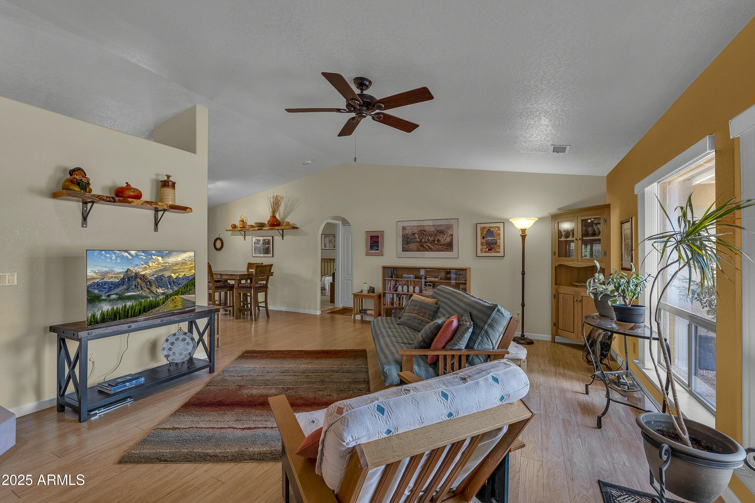 20 Creek Rock Road Sedona, AZ 86351 - Photo 5 of 43 Living Room