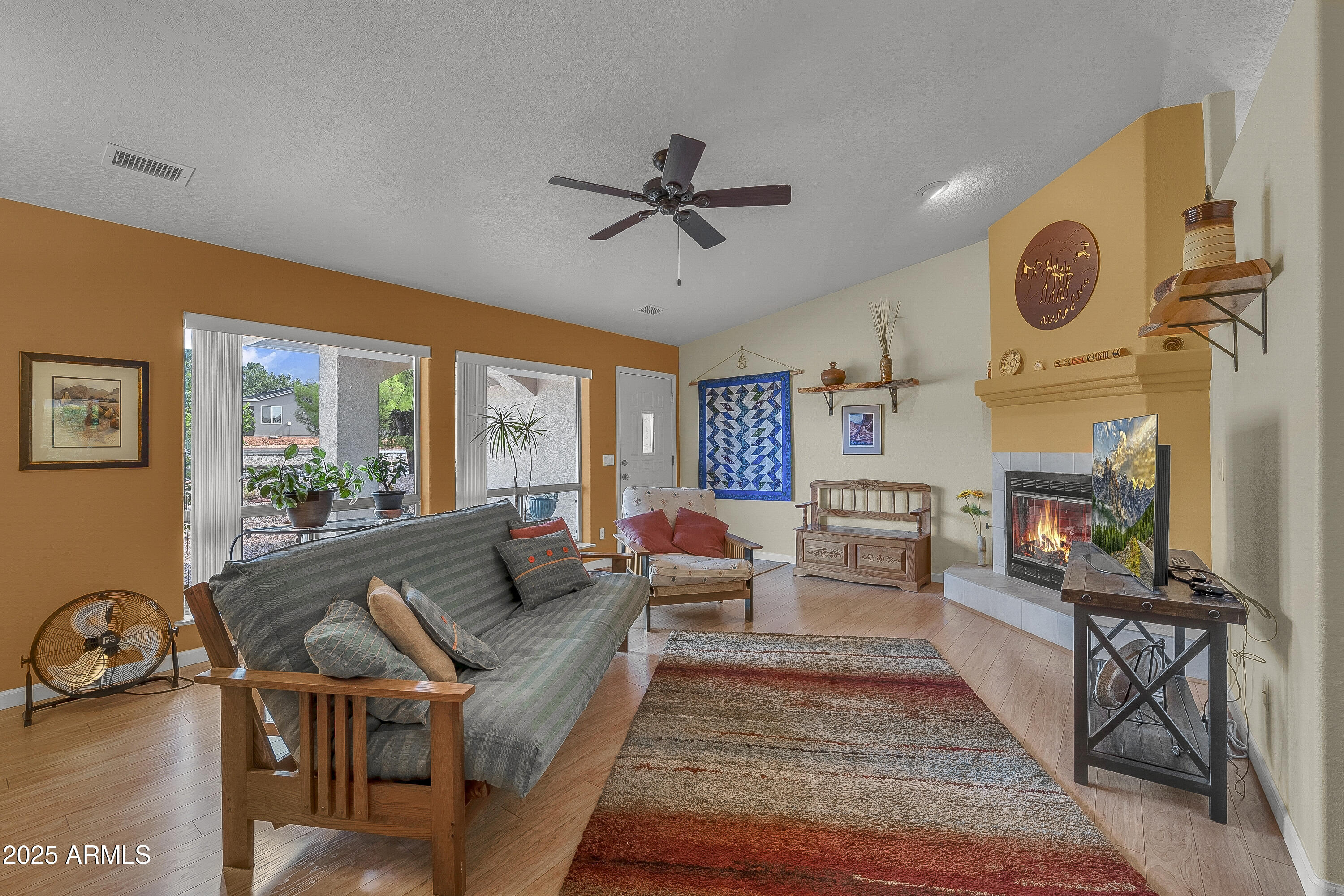 20 Creek Rock Road Sedona, AZ 86351 - Photo 6 of 43 Living Room