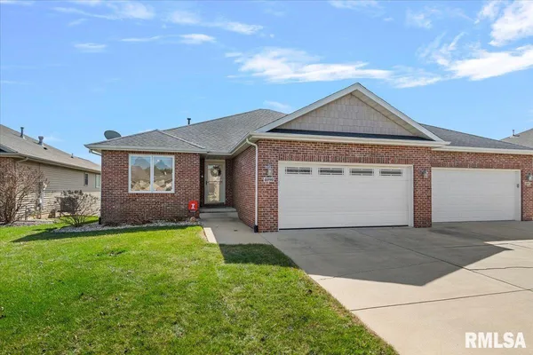 $325,000 | 4090 Highbury Drive, Springfield, IL 62711