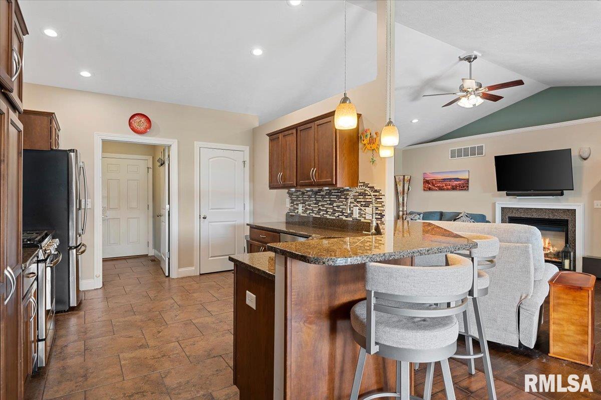 4090 Highbury Drive Springfield, IL 62711 - Photo 14 of 42