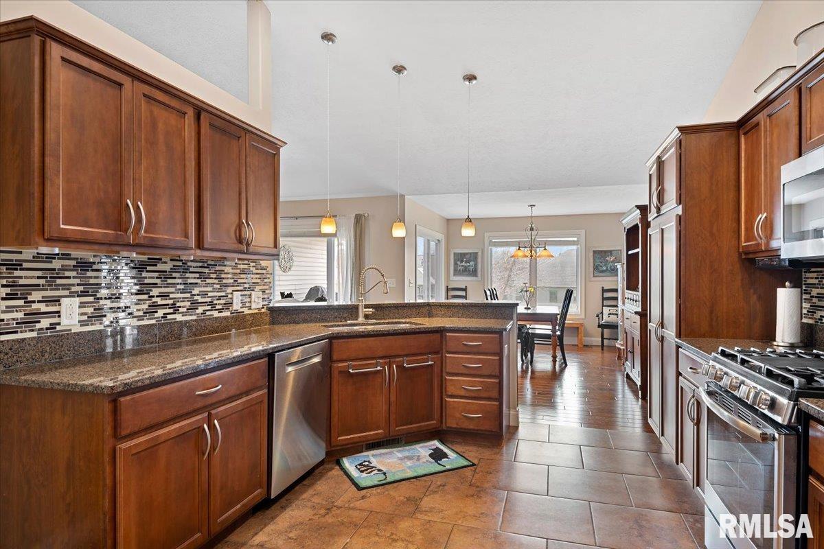 4090 Highbury Drive Springfield, IL 62711 - Photo 15 of 42