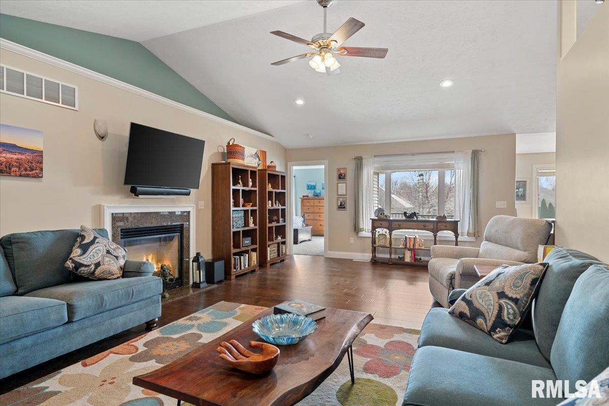 4090 Highbury Drive Springfield, IL 62711 - Photo 6 of 42