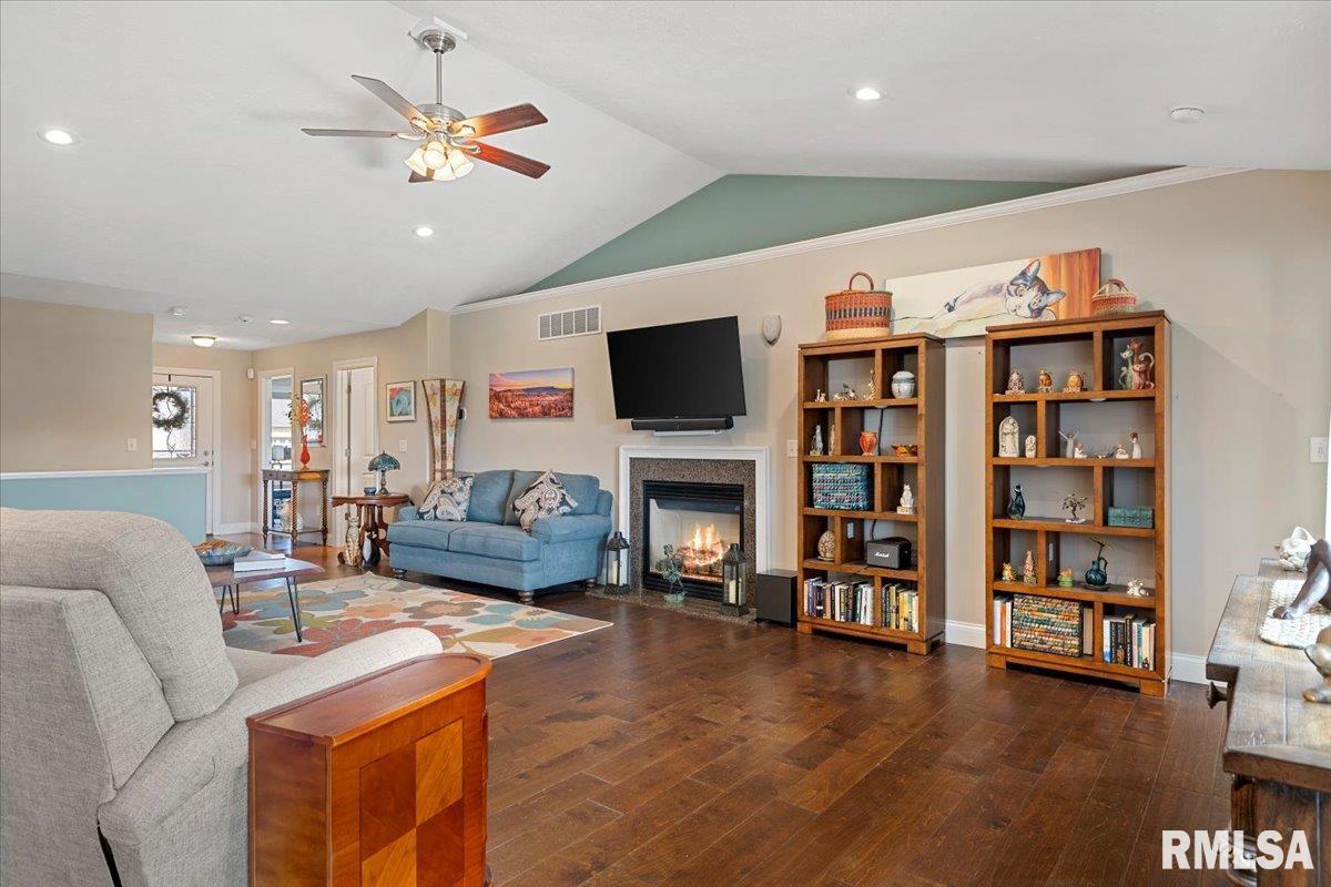 4090 Highbury Drive Springfield, IL 62711 - Photo 7 of 42