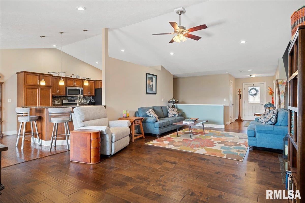 4090 Highbury Drive Springfield, IL 62711 - Photo 8 of 42