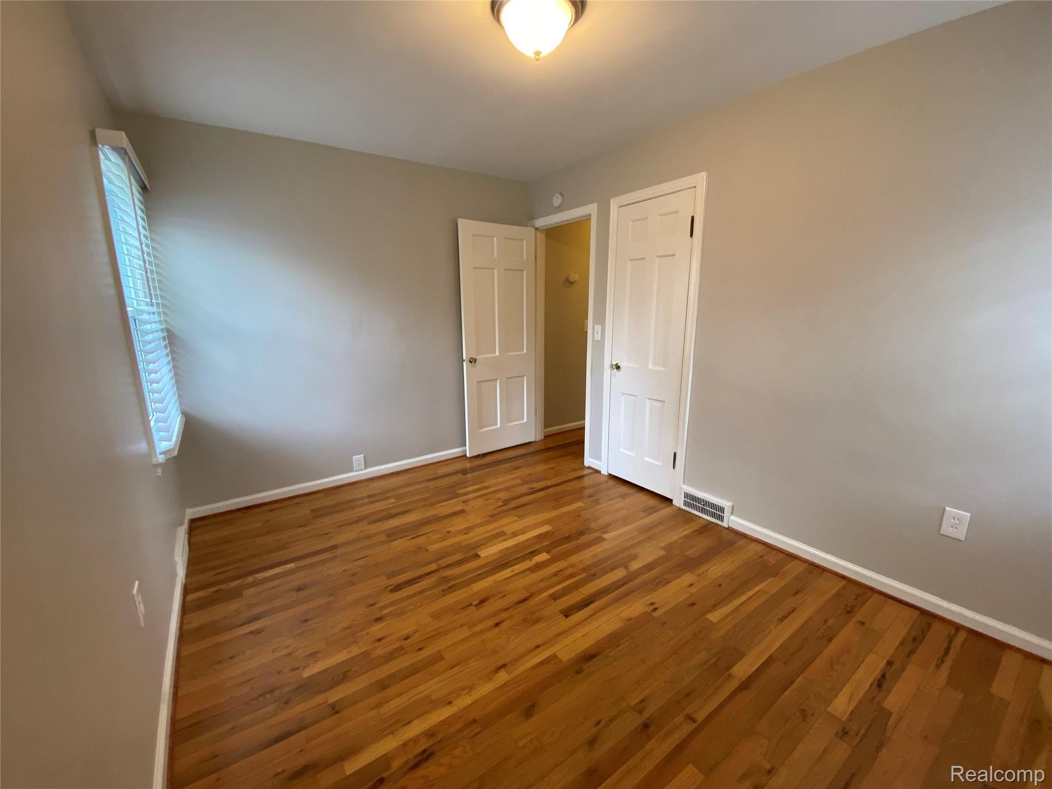 412 2nd Street Fenton, MI 48430 - Photo 9 of 18 069D4A88-FC89-45FA-A92C-522B77F6F397.jpeg
