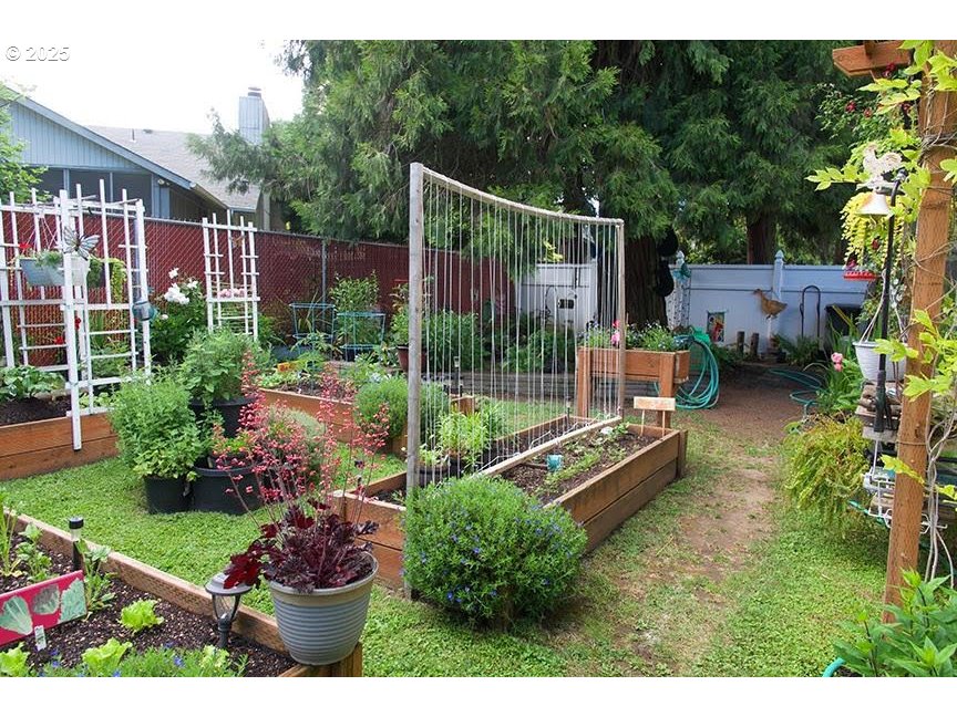 1475 Green Acres Road, Unit 162 Eugene, OR 97408 - Photo 34 of 44 Gallery Image 34