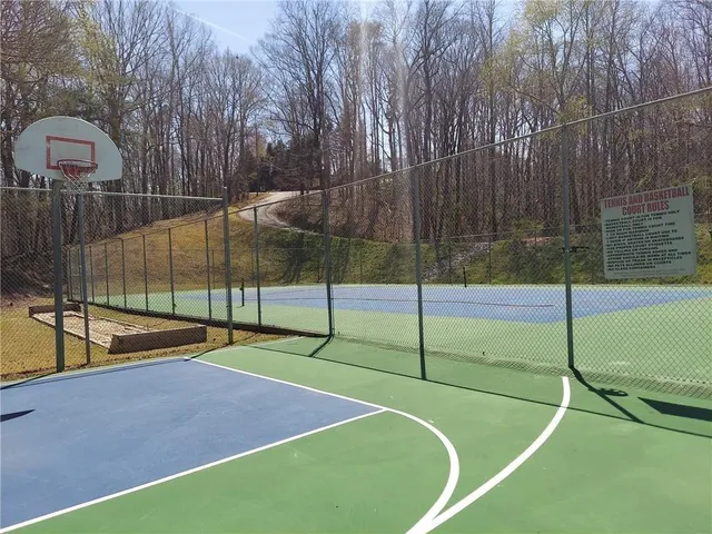 a view of a tennis court