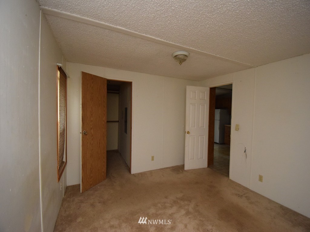 4400 Sunnyslope Road Southwest Port Orchard, WA 98367 - Photo 13 of 25 Gallery Image 13
