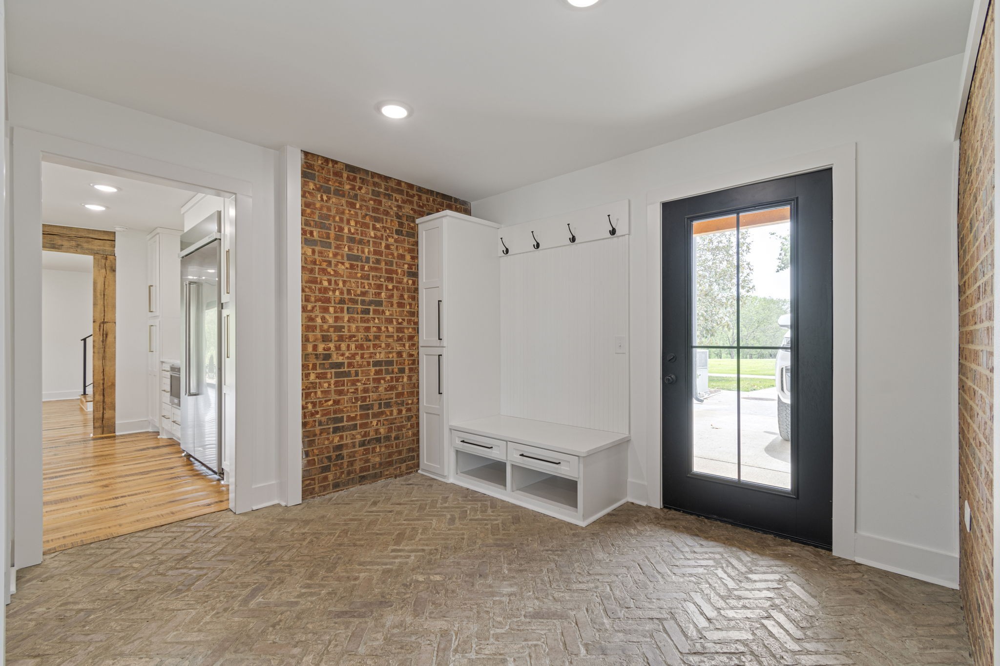 4824 Leipers Creek Road Williamsport, TN 38487 - Photo 21 of 34 a view of an empty room with a window