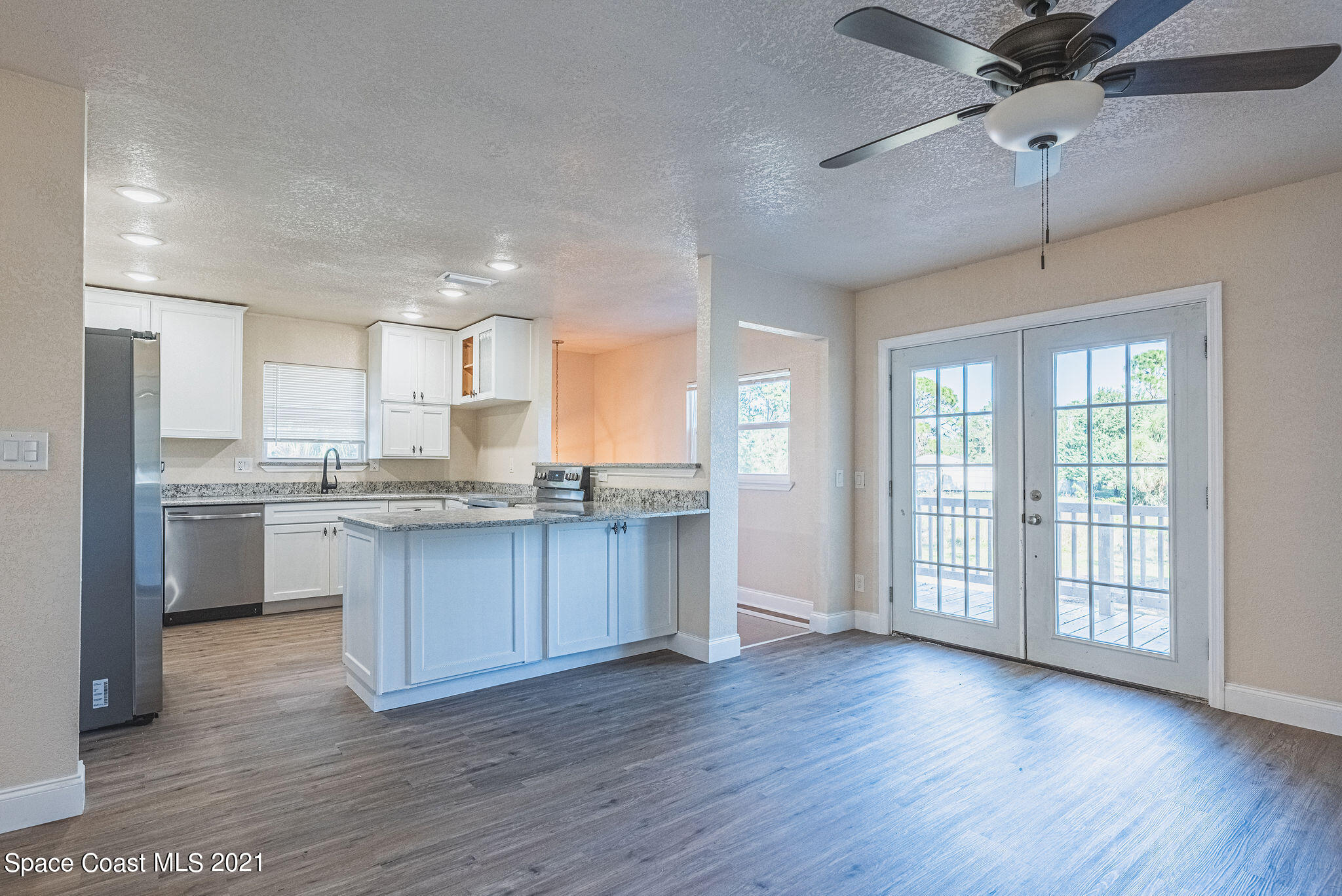 765 Garvey Road Palm Bay, FL 32908 - Photo 15 of 81 Living room