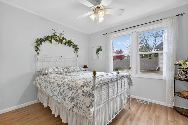 $299,900 | 203 College Drive, Unit C, Bloomingdale, IL 60108