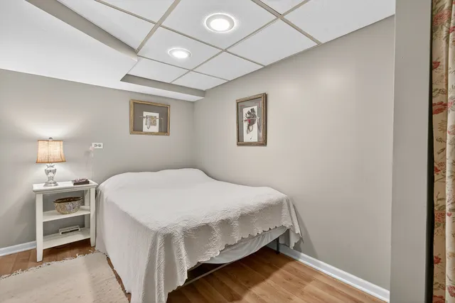 $299,900 | 203 College Drive, Unit C, Bloomingdale, IL 60108