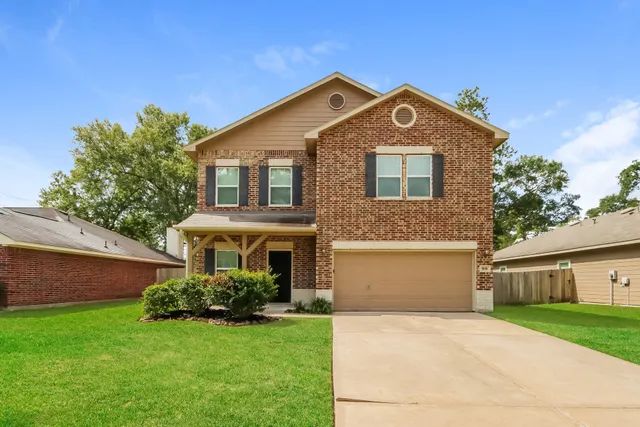 $2,170 | 511 Topsail Way, Crosby, TX 77532
