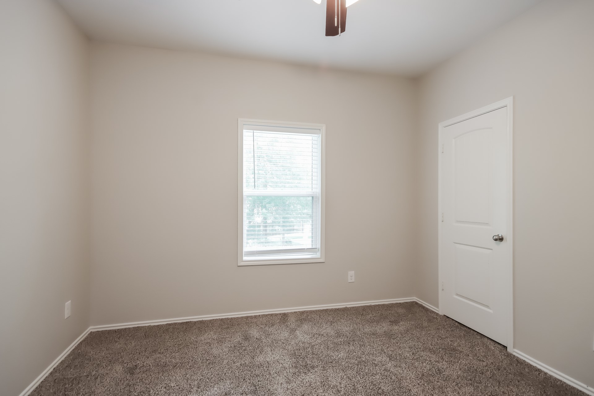 511 Topsail Way Crosby, TX 77532 - Photo 11 of 15