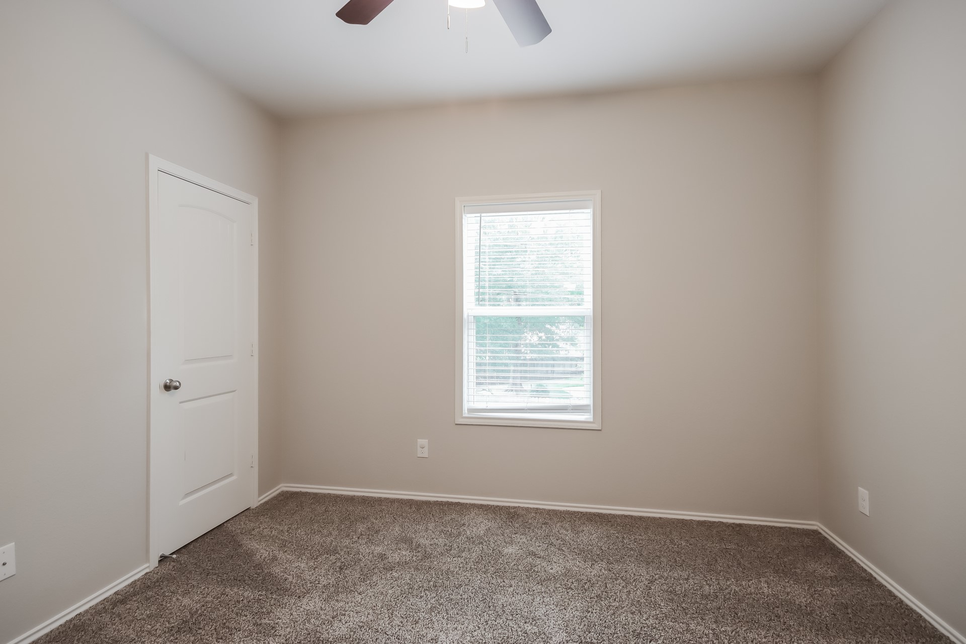 511 Topsail Way Crosby, TX 77532 - Photo 10 of 15