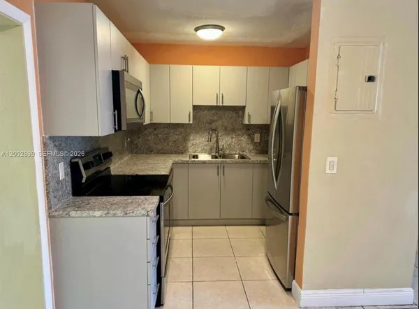 $3,950 | 6471 Southwest 27th Street, Unit 1 & 2, Miramar, FL 33023