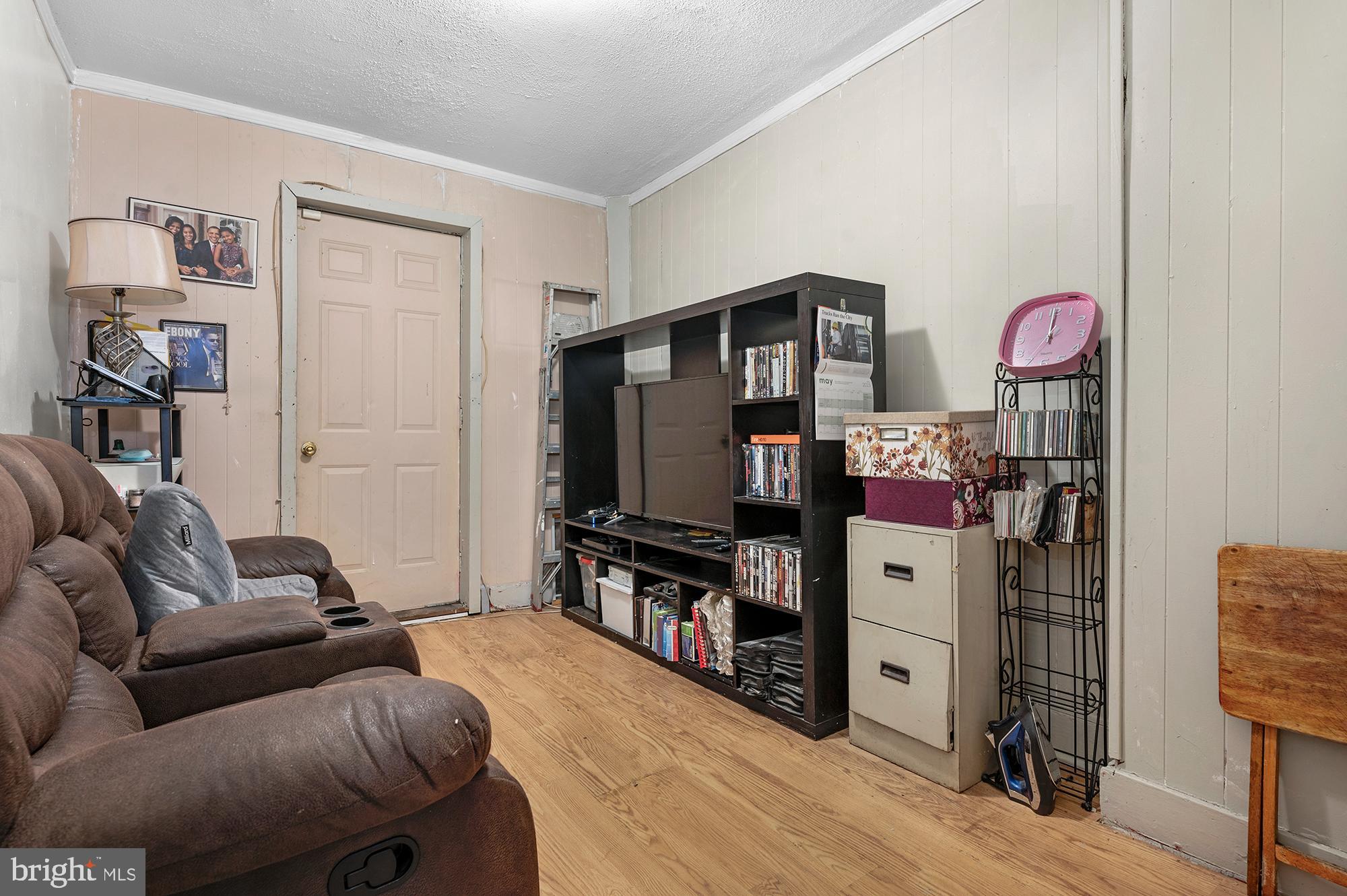 2410 Reisterstown Road Baltimore, MD 21217 - Photo 11 of 16 Second bedroom