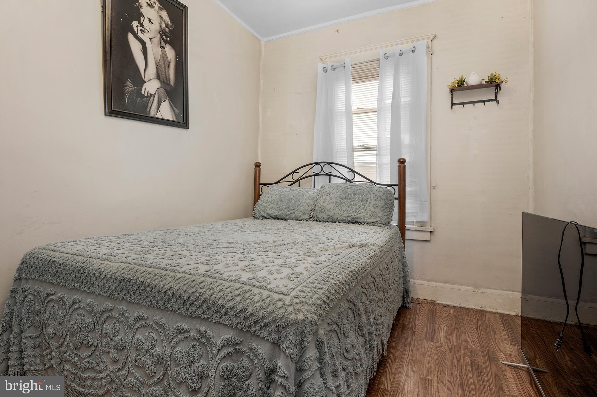 2410 Reisterstown Road Baltimore, MD 21217 - Photo 12 of 16 Third bedroom