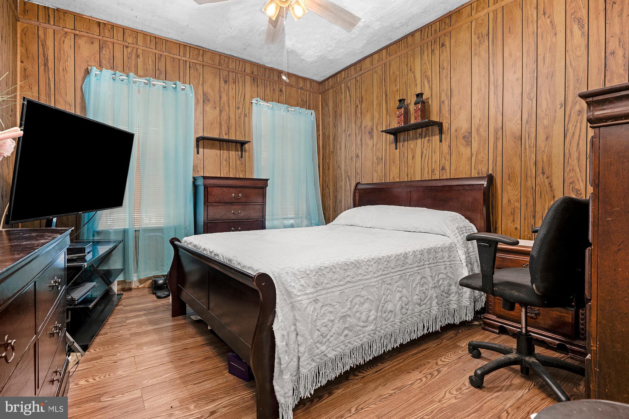 2410 Reisterstown Road Baltimore, MD 21217 - Photo 13 of 16 Fourth bedroom